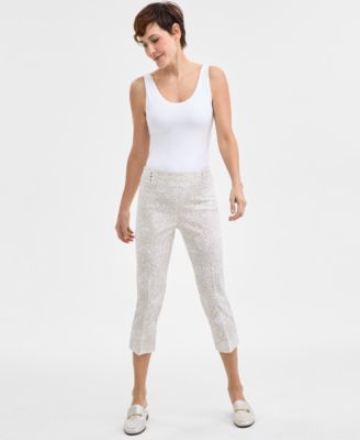 JM Collection - Women's Printed Rivet Capri Pants