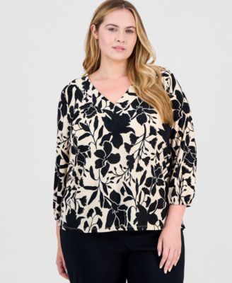 JM Collection - Plus Size Sasha V-Neck Jacquard Top