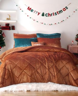Intelligent Design - Felicia Full/Queen 4 Piece Velvet Comforter Set